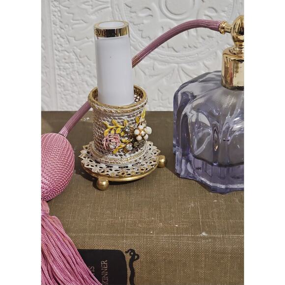 Vintage Filigree Lipstick Holder Floral Rhinestone Vanity Decor Coquette - Picture 8 of 8